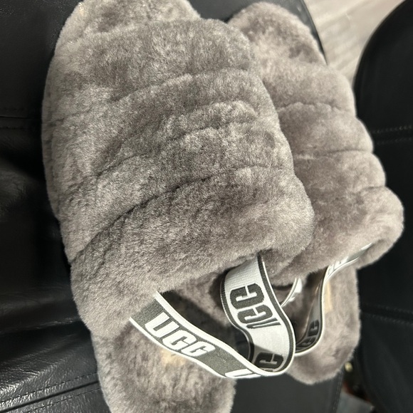 UGG  Fluff Yeah Soft Gray  Slides size 9 - Picture 2 of 11